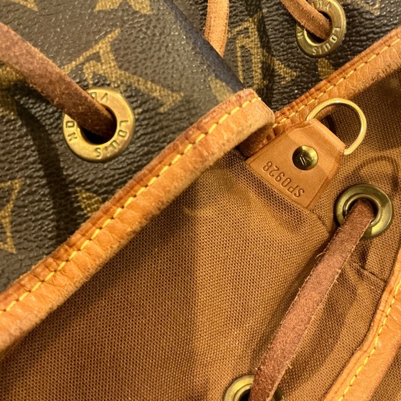 Louis Vuitton MM Montsouris Backpack Authentic - Picture 8 of 16